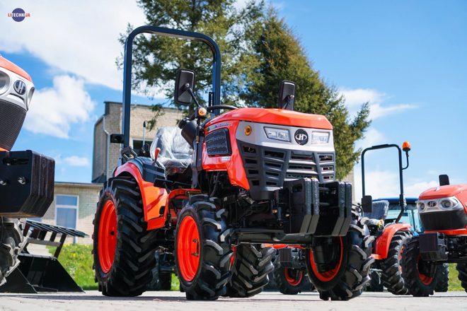 Hinomoto HM3030 • kompaktný traktor