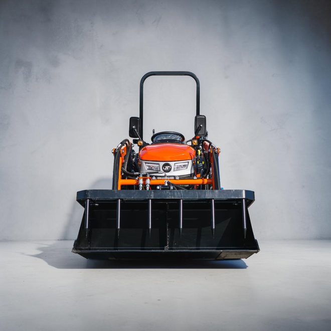 Hinomoto HM3030 • čelný nakladač